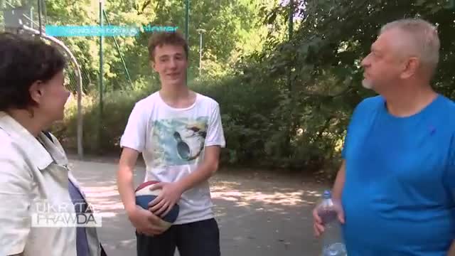 Mezczyzna-ogral-swojego-wnuczka-w-koszykowke_-Ukryta-prawda-1117.mp4
